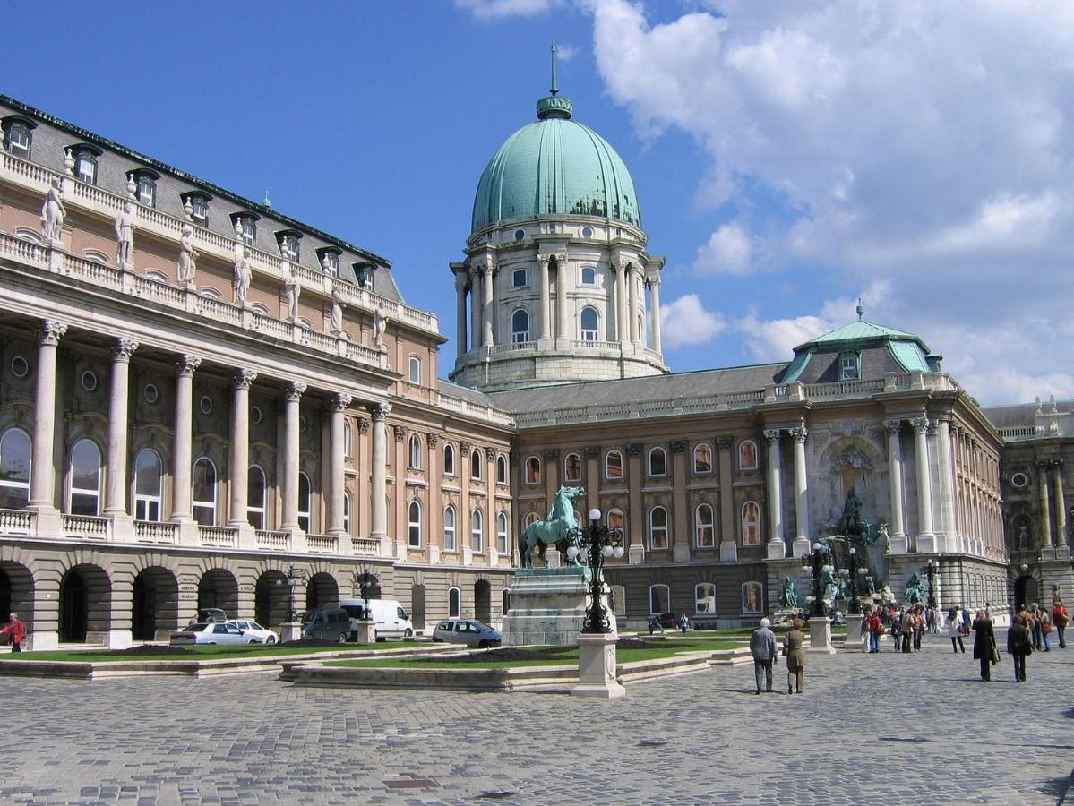 Premium Buda Castle Apartment Boedapest Buitenkant foto