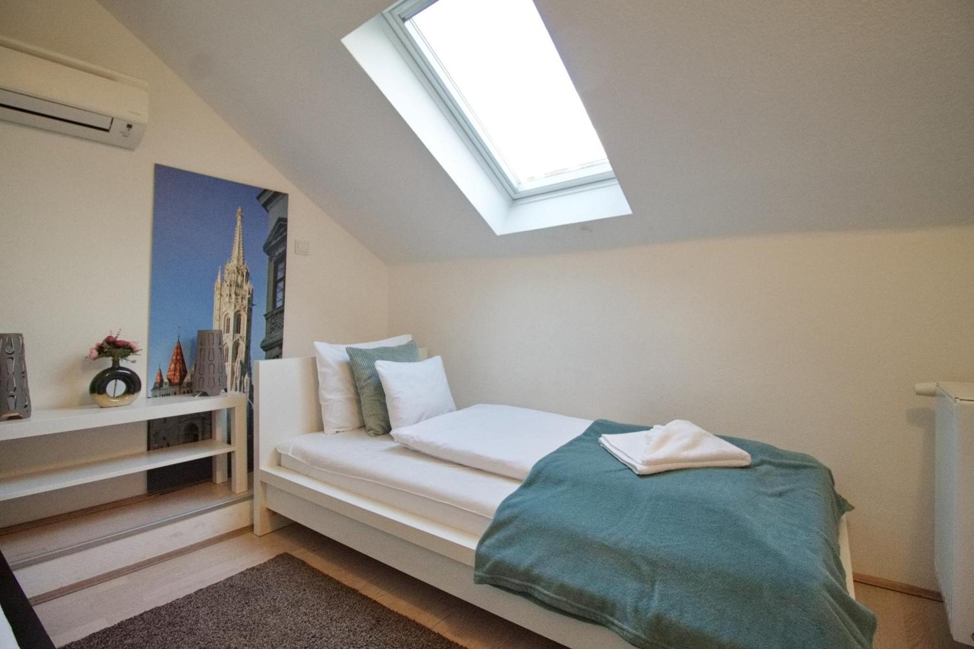 Premium Buda Castle Apartment Boedapest Buitenkant foto
